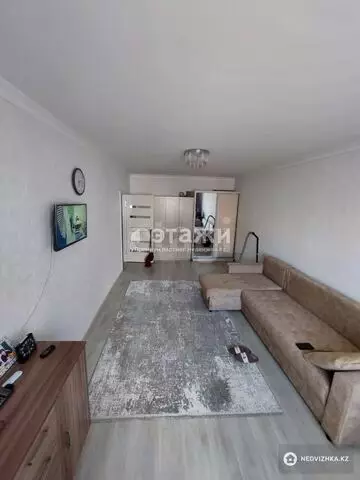 1-комнатная квартира, этаж 3 из 10, 44 м²