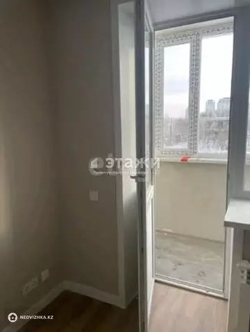 1-комнатная квартира, этаж 2 из 12, 50 м²