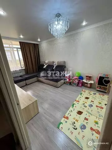 1-комнатная квартира, этаж 3 из 9, 42 м²