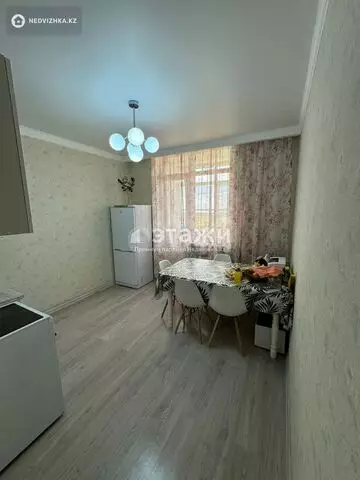 1-комнатная квартира, этаж 3 из 9, 42 м²