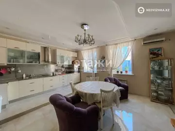 5-комнатная квартира, этаж 3 из 3, 187 м²