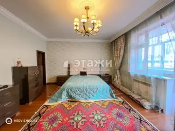 5-комнатная квартира, этаж 3 из 3, 187 м²