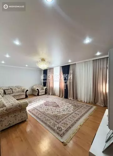 3-комнатная квартира, этаж 8 из 9, 98 м²