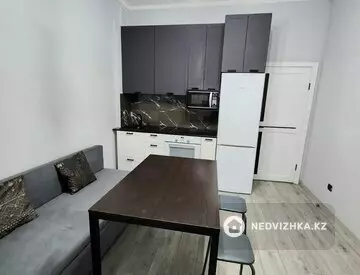 1-комнатная квартира, этаж 2 из 12, 45 м²