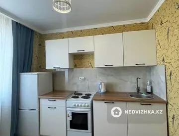 1-комнатная квартира, этаж 13 из 16, 33 м²