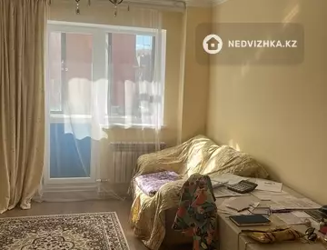 2-комнатная квартира, этаж 3 из 14, 50 м², на длительный срок