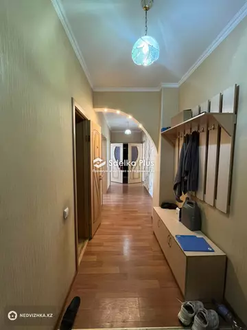 3-комнатная квартира, этаж 9 из 10, 62 м²