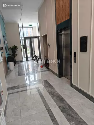 2-комнатная квартира, этаж 10 из 12, 54 м²