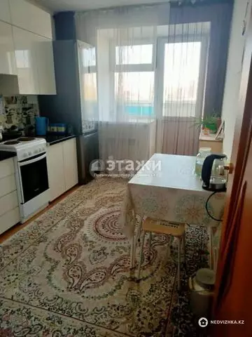 2-комнатная квартира, этаж 8 из 9, 51 м²