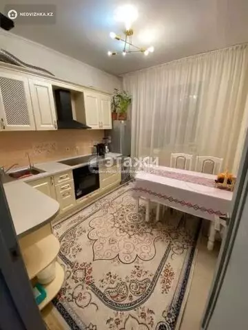 2-комнатная квартира, этаж 4 из 8, 55 м²