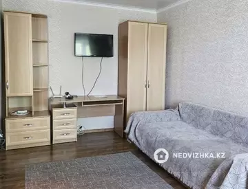 2-комнатная квартира, этаж 3 из 4, 50 м², посуточно