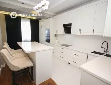 3-комнатная квартира, этаж 12 из 14, 147 м²