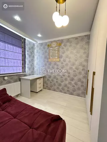 3-комнатная квартира, этаж 9 из 9, 56 м²