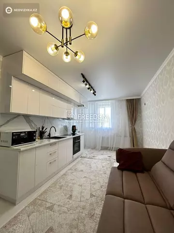 55.6 м², 3-комнатная квартира, этаж 9 из 9, 56 м², изображение - 4