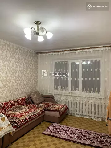 2-комнатная квартира, этаж 4 из 6, 50 м²