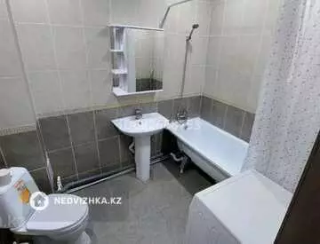 1-комнатная квартира, этаж 8 из 14, 100 м², посуточно