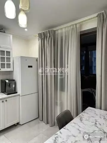 1-комнатная квартира, этаж 11 из 15, 50 м²