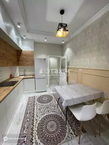 1-комнатная квартира, этаж 4 из 10, 48 м²