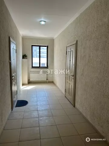 2-комнатная квартира, этаж 4 из 10, 56 м²
