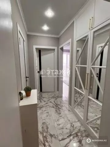 1-комнатная квартира, этаж 9 из 12, 38 м²