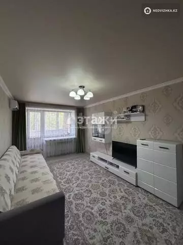 2-комнатная квартира, этаж 3 из 5, 44 м²