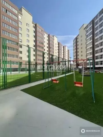 1-комнатная квартира, этаж 3 из 9, 40 м²