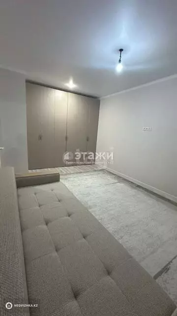 1-комнатная квартира, этаж 11 из 12, 38 м²