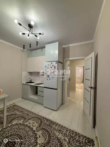 1-комнатная квартира, этаж 6 из 9, 37 м²