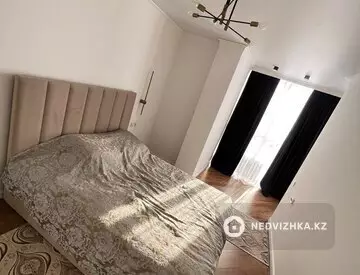 2-комнатная квартира, этаж 8 из 9, 39 м²