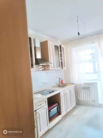 2-комнатная квартира, этаж 4 из 9, 65 м²