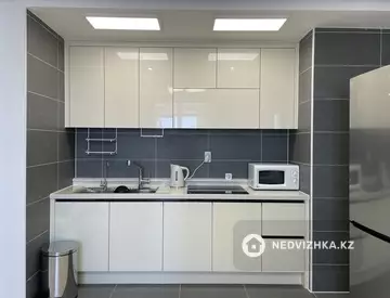 2-комнатная квартира, этаж 20 из 21, 50 м²