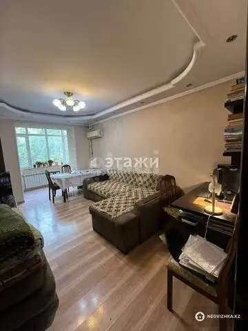 2-комнатная квартира, этаж 3 из 5, 55 м²