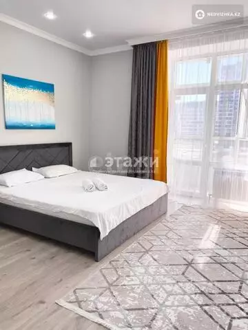 1-комнатная квартира, этаж 3 из 12, 42 м²