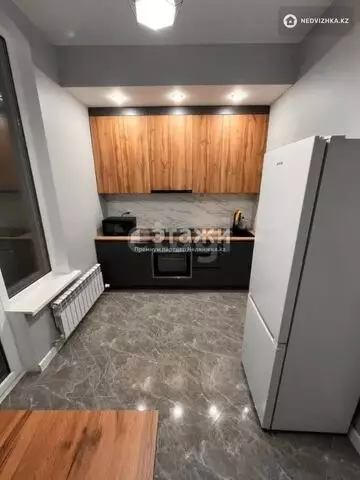 1-комнатная квартира, этаж 2 из 12, 42 м²