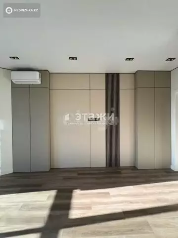 2-комнатная квартира, этаж 4 из 12, 49 м²