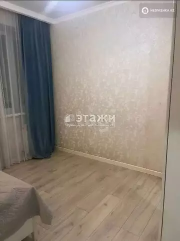 2-комнатная квартира, этаж 1 из 8, 48 м²