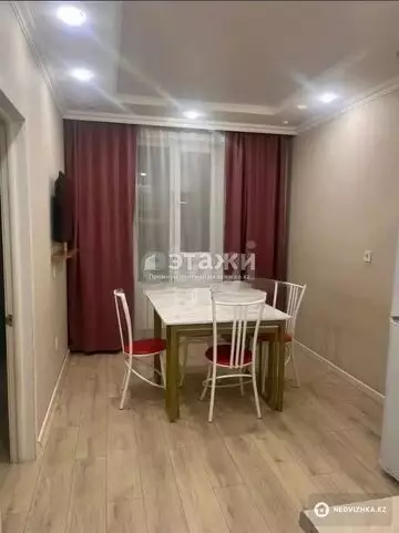 2-комнатная квартира, этаж 1 из 8, 48 м²