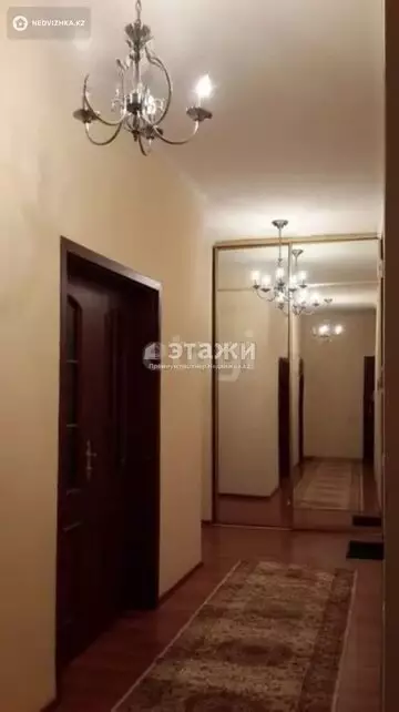 3-комнатная квартира, этаж 8 из 12, 104 м²