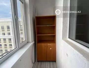 1-комнатная квартира, этаж 9 из 9, 42 м²