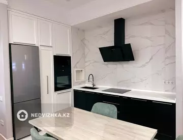 3-комнатная квартира, этаж 4 из 8, 89 м²