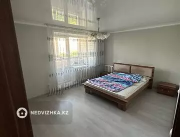 3-комнатная квартира, этаж 4 из 5, 67 м²