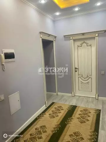 2-комнатная квартира, этаж 4 из 9, 63 м²