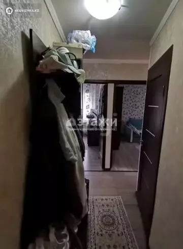 4-комнатная квартира, этаж 3 из 5, 60 м²