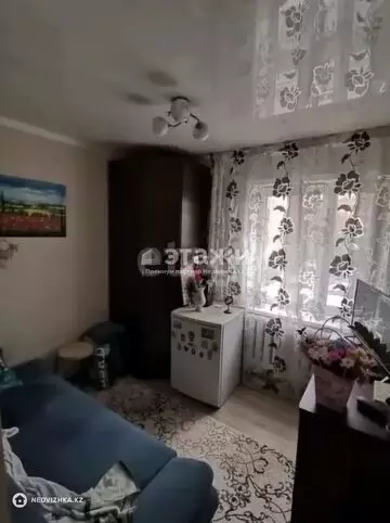 4-комнатная квартира, этаж 3 из 5, 60 м²
