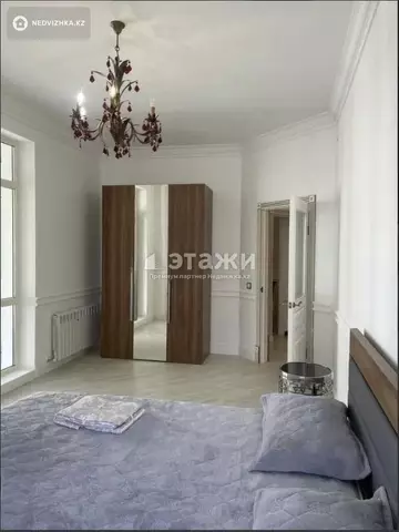 3-комнатная квартира, этаж 5 из 7, 110 м², на длительный срок