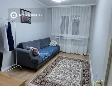 3-комнатная квартира, этаж 3 из 4, 60 м², посуточно