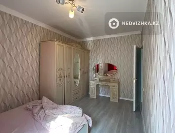 2-комнатная квартира, этаж 3 из 9, 64 м²