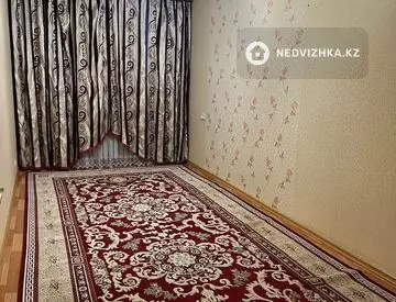 3-комнатная квартира, этаж 2 из 4, 68 м², на длительный срок