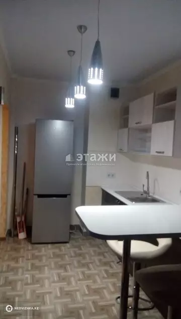 1-комнатная квартира, этаж 4 из 10, 42 м²