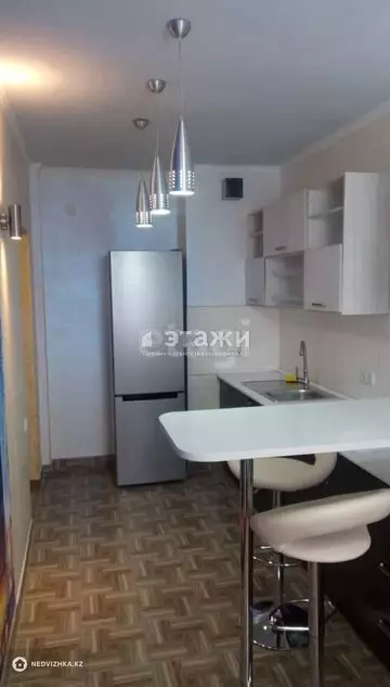 1-комнатная квартира, этаж 4 из 10, 42 м²